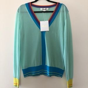 Diane Von Furstenberg V Neck Pullover sz L